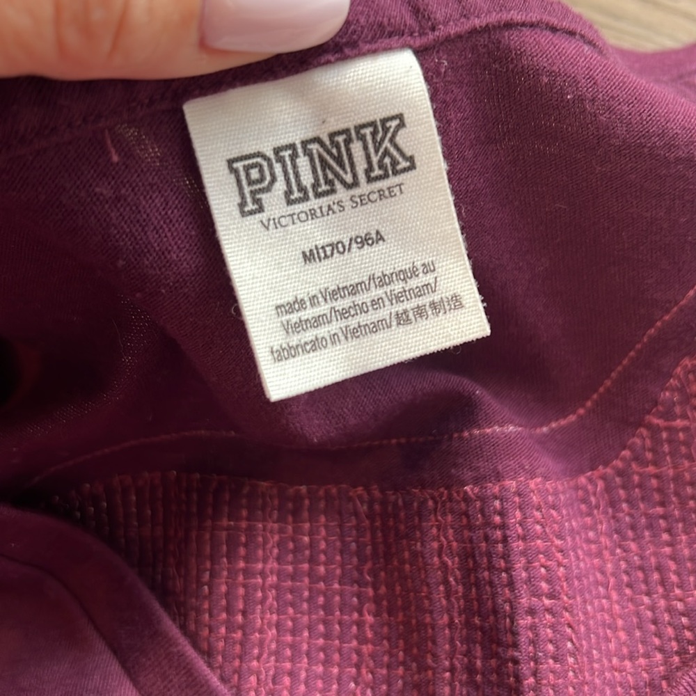 🎉 EUC VS PINK 🌟 BLING Perfect V Neck Shirt SEQUINS DOG Silver Gold Burgundy M - Picture 4 of 6